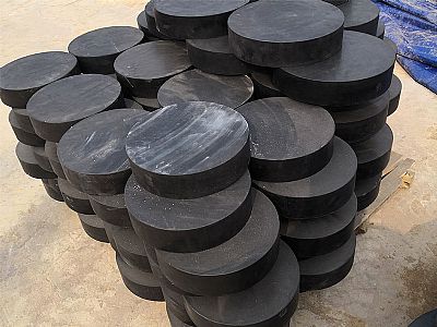 池州板式橡胶支座由若干层橡胶片与薄钢板经加压硫化